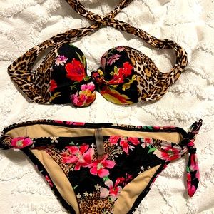 Victoria’s Secret bathing suit bikini
